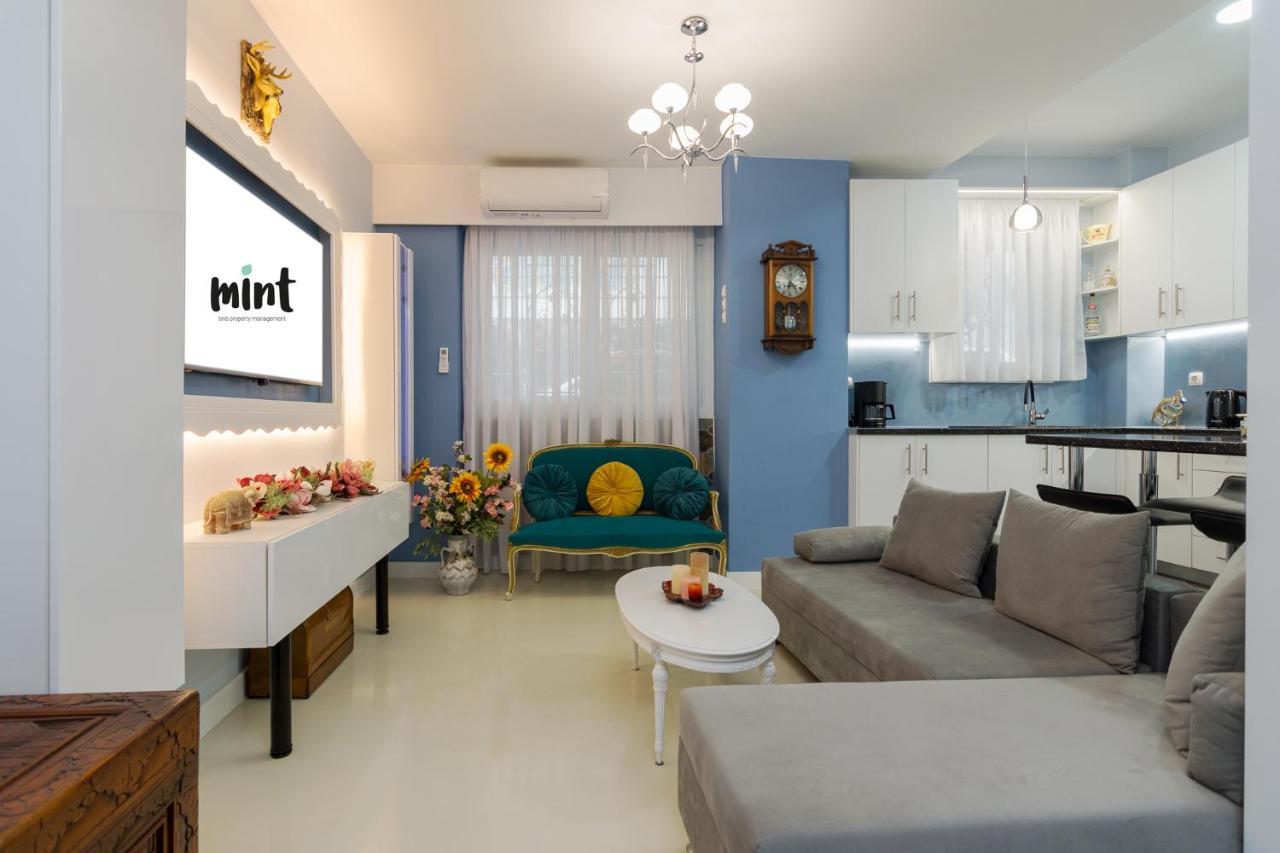 Wonderful Renovated Apartment With Private Patio Athén Kültér fotó