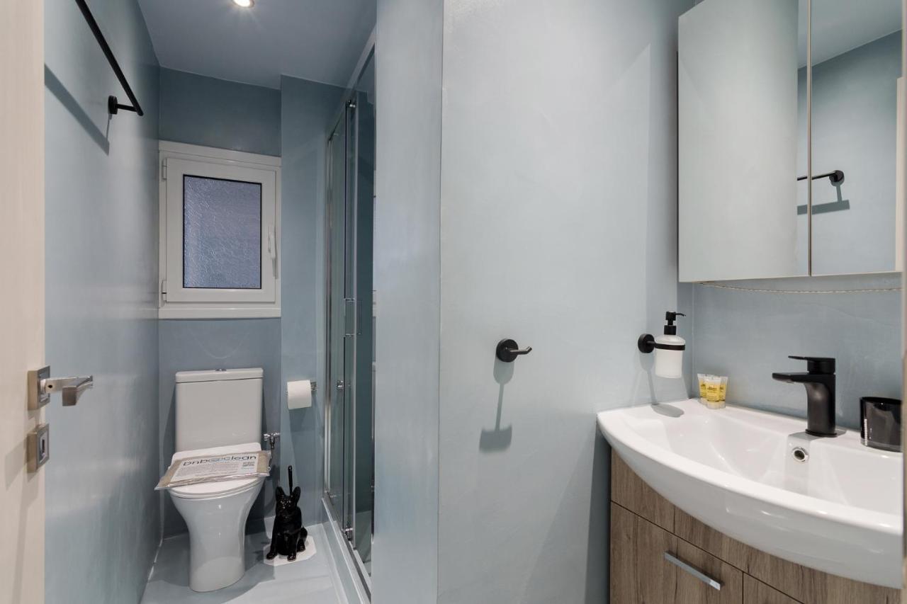 Wonderful Renovated Apartment With Private Patio Athén Kültér fotó