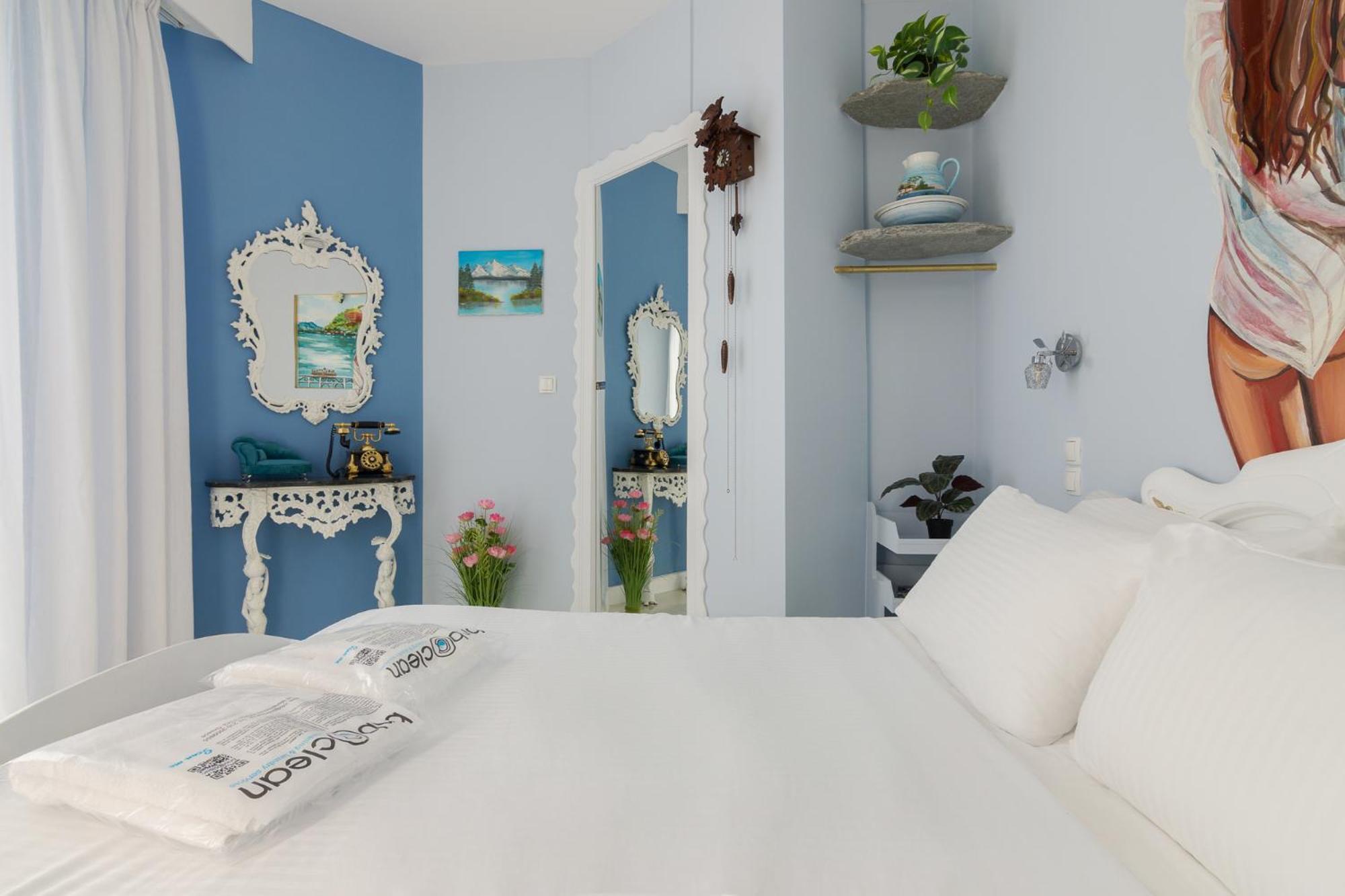 Wonderful Renovated Apartment With Private Patio Athén Kültér fotó